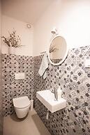 Batchae, Two Bedroom Flat near Bačvice Beach