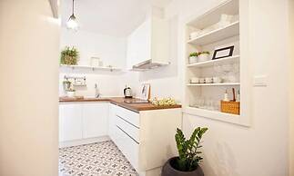 Batchae, Two Bedroom Flat near Bačvice Beach