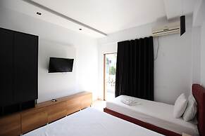Central Park Hotel Ksamil