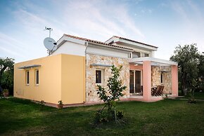 Three Stars Luxury Villas