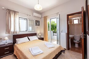 Helena's Aparthotel