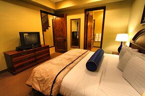Canyon Villas at Coral Ridge