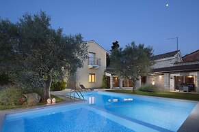 Art Villa Sis