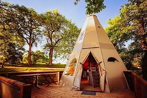 Whaka Lodge
