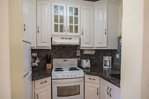 Sandcastles Bed & Breakfast Hotel