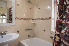 Sandcastles Bed & Breakfast Hotel
