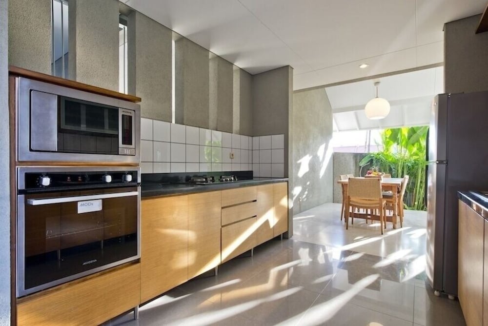 Villa White