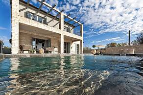 Villa Renata with Pool and Sauna