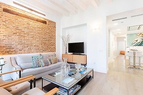 Genteel Home Julio Cesar
