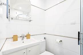 Genteel Home Marin Garcia I