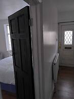 Remarkable 3-bed House in Hounslow