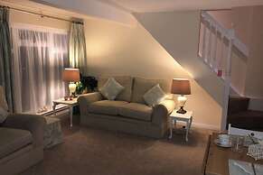 1 Bed House - Central, Free Parking, Wifi