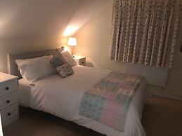 1 Bed House - Central, Free Parking, Wifi