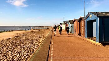 Stunning 3-bed Caravan in Clacton-on-sea