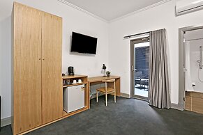Meridian Hotel