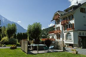 Chalet Hôtel La Sapinière