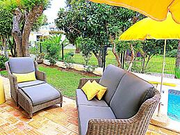 Immaculate 3-bed Villa in Guia Private Pool