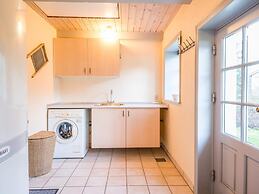 6 Person Holiday Home in Hemmet