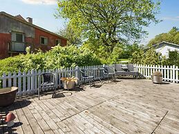 6 Person Holiday Home in Hemmet