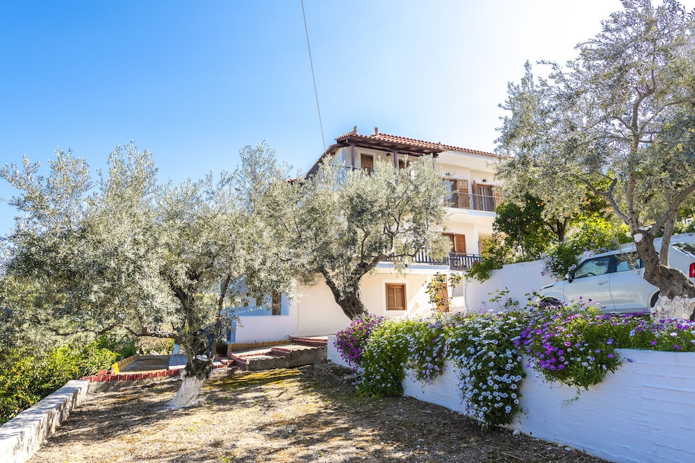 Maria Apartments