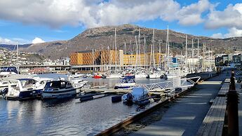 Moxy Bergen