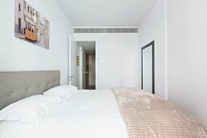 Spacious 1 Bedroom Apartment Near Baixa