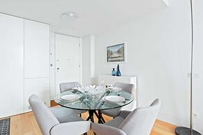 Spacious 1 Bedroom Apartment Near Baixa