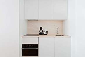 Spacious 1 Bedroom Apartment Near Baixa