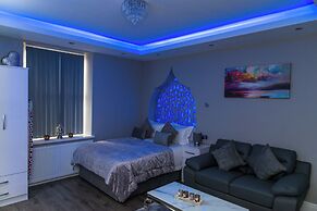 Aphrodite Suites Huddersfield
