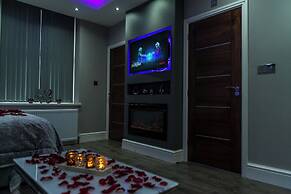 Aphrodite Suites Huddersfield