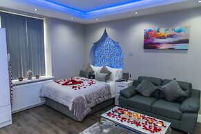 Aphrodite Suites Huddersfield