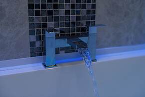 Aphrodite Suites Huddersfield