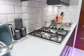 Aphrodite Suites Huddersfield