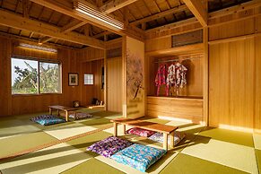 Yamagata Ryukyu Hatago Onna Bokairo