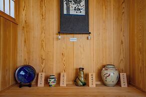 Yamagata Ryukyu Hatago Onna Bokairo