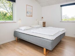 5 Star Holiday Home in Henne