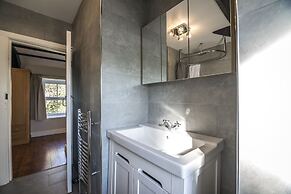 Barn Conversion - Hot Tub - Penally