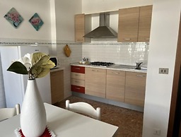 Comfy Seafront Apartment-beahost