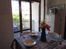 Comfy Seafront Apartment-beahost