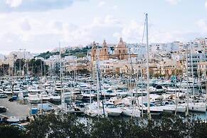 Stunning Double Room in Bb Marina