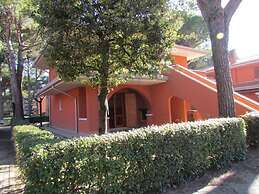 Flat in a Poolside Residence-beahost