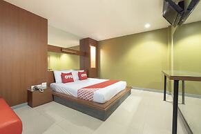 OYO 75382 Chonburi Hotel
