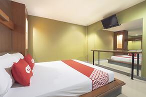 OYO 75382 Chonburi Hotel