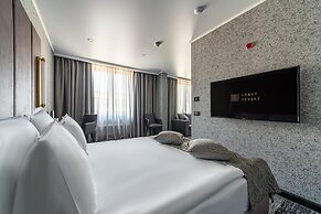 Kravt Nevsky Hotel and Spa