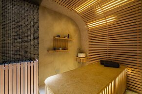 Kravt Nevsky Hotel and Spa