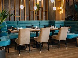 Kravt Nevsky Hotel and Spa