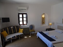 Monolithos Villa