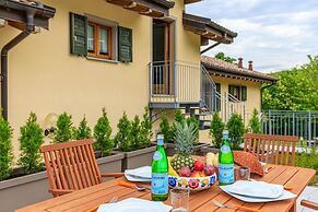 Il Lago Blu Loft With Pool