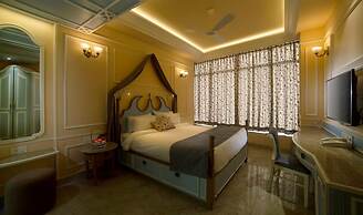 Neonz Resort & Club