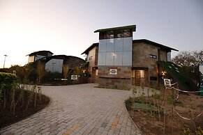 Neonz Resort & Club